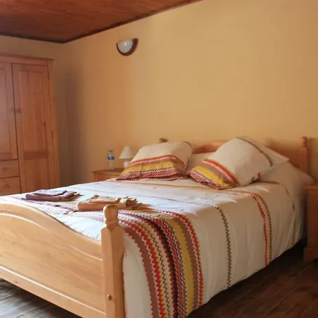 D'hotes Les Blaches Bed & Breakfast